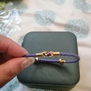 Adjustable bracelet